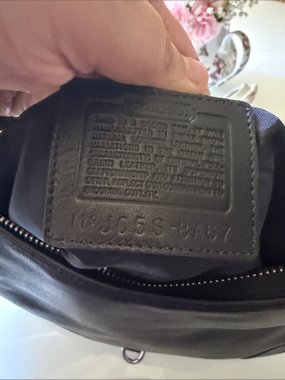 Coach Black Leather Shoulder Bag with Brass Hardware 2005 Hamilton - Picture 8 of 9